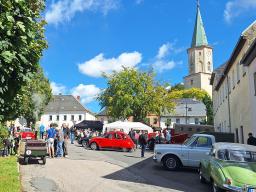 Oldtimer und Basar