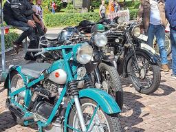 Oldtimer und Basar